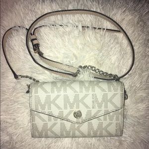🛍 MK wallet with chain